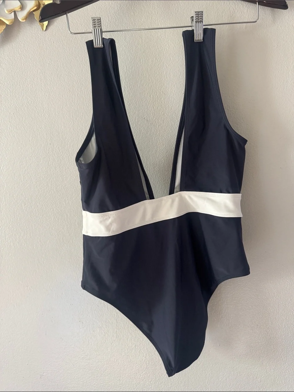 Cupshe Black One-Piece Swimsuit with White Waistband